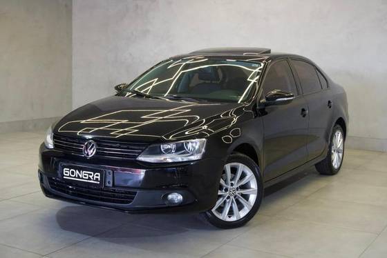 VOLKSWAGEN JETTA 2.0 COMFORTLINE FLEX 4P MANUAL